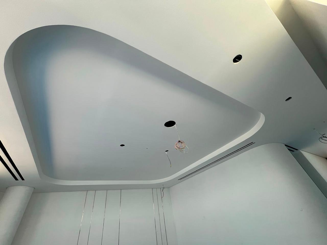 Curved gypsum false ceiling detail